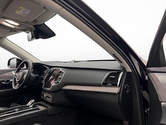 Volvo XC90 20 of 30