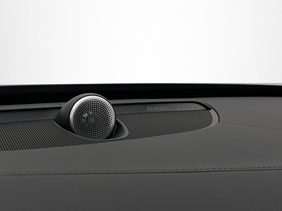 Volvo XC90 13 of 30
