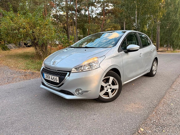 Peugeot 208 2 of 20