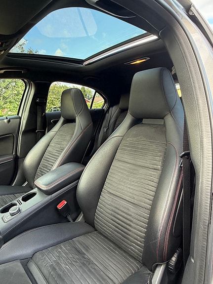 Mercedes-Benz A45 5 of 6