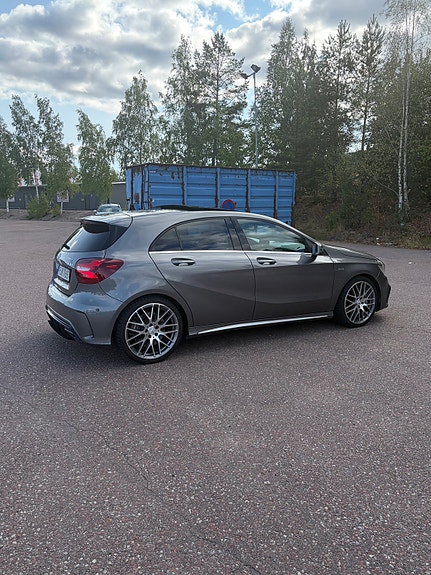 Mercedes-Benz A45 4 of 6