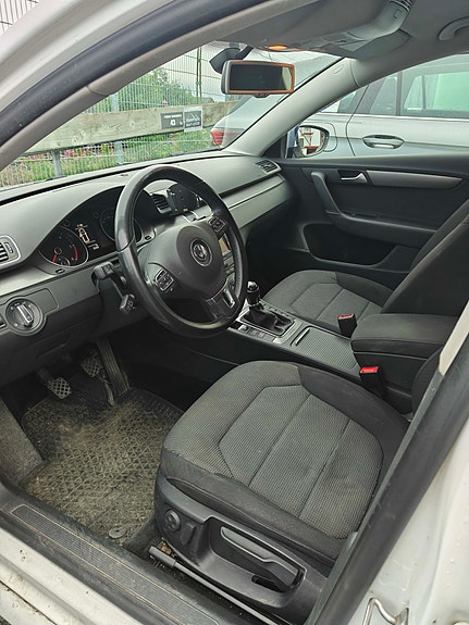Volkswagen Passat 6 of 6