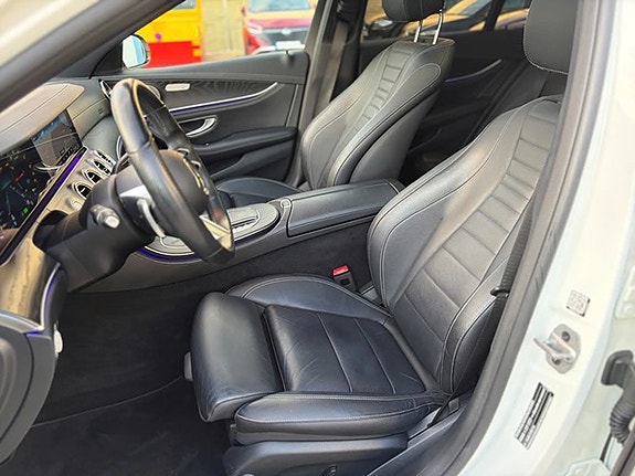 Mercedes-Benz E300 de 9 of 17