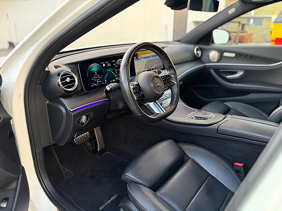 Mercedes-Benz E300 de 8 of 17