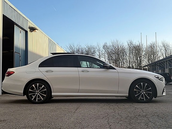 Mercedes-Benz E300 de 17 of 17