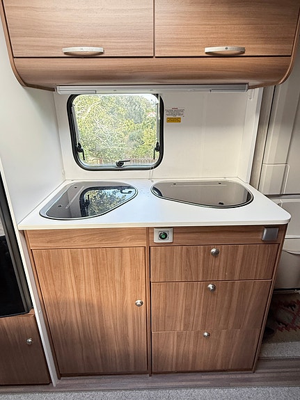 Adria Altea 542Pk 18 of 23
