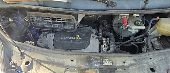 Renault Trafic 16 of 16