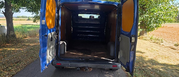 Renault Trafic 13 of 16