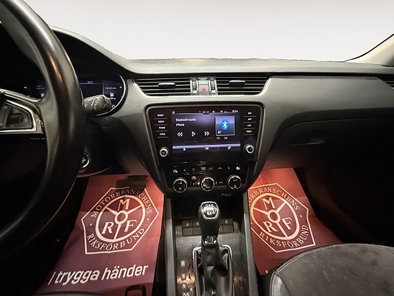 Skoda Octavia Scout 12 of 18