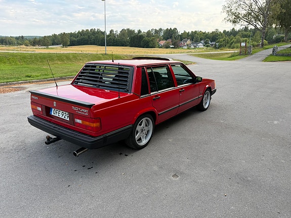 Volvo 740 5 of 13