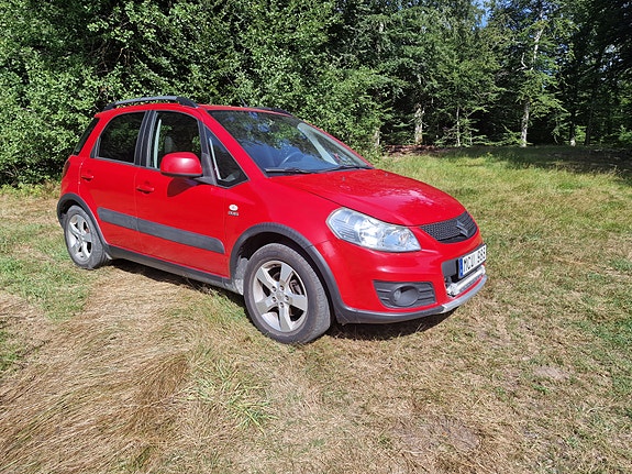 Suzuki SX4 2 of 6