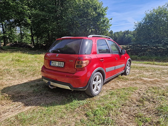 Suzuki SX4 3 of 6