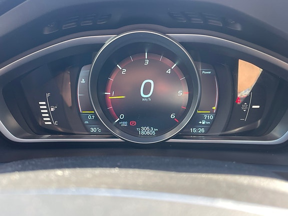 Volvo V40 5 of 6