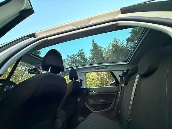 Peugeot 308 SW 20 of 24
