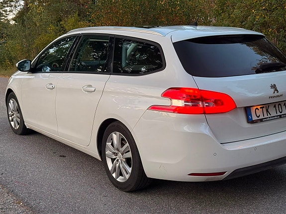 Peugeot 308 SW 3 of 24