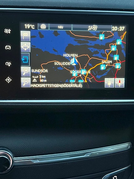 Peugeot 308 SW 14 of 24