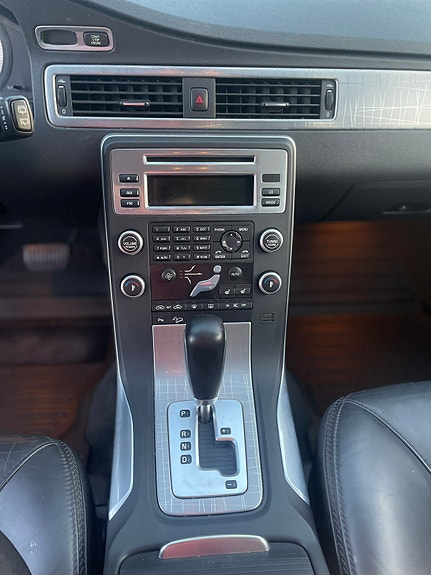 Volvo XC70 11 of 12