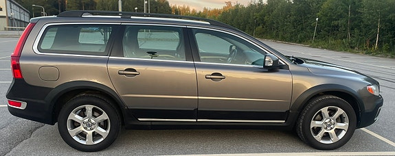 Volvo XC70 8 of 12