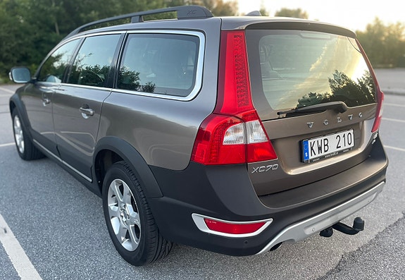 Volvo XC70 4 of 12