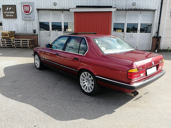 BMW 750i 2 of 3