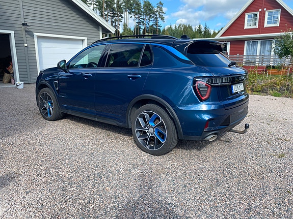 Lynk & Co 01 2 of 22