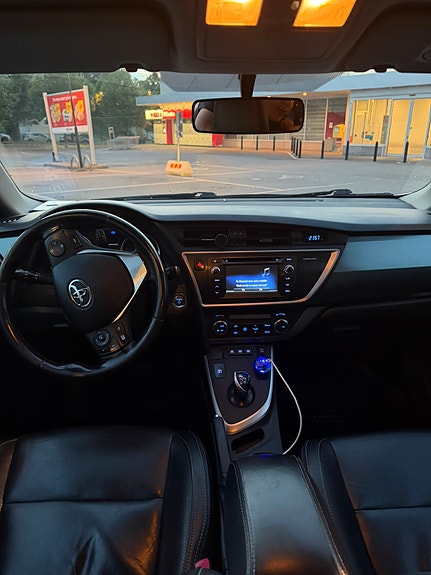 Toyota Auris 4 of 4