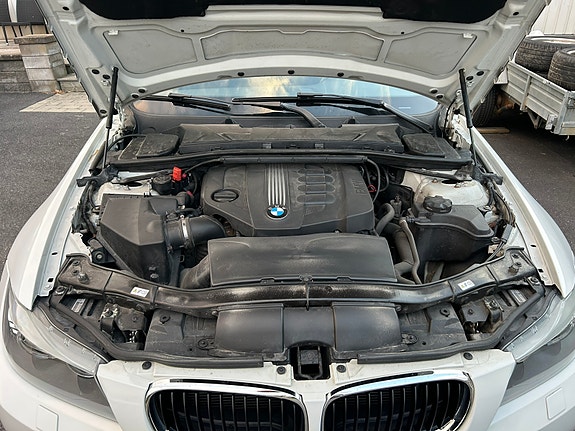 BMW 316d 10 of 10