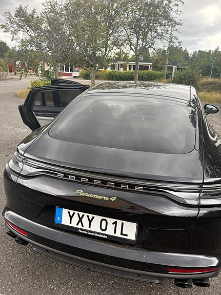 Porsche Panamera 4 9 of 9