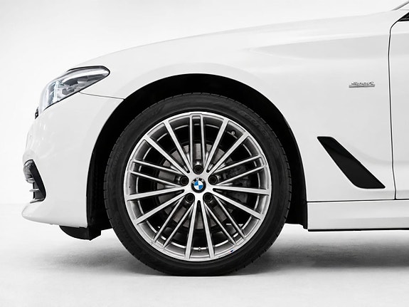 BMW 520d 3 of 30