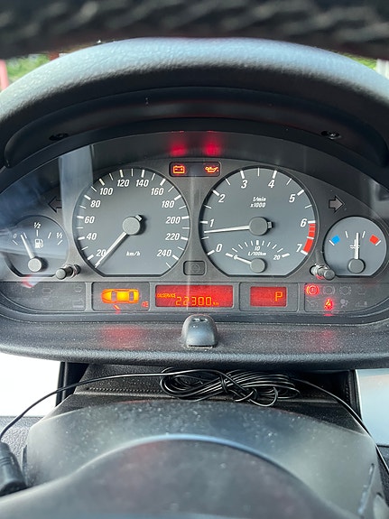 BMW 320Ci 8 of 8