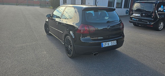 Volkswagen Golf V 3 of 5