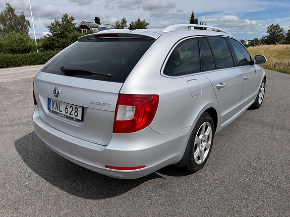 Skoda Superb 3 of 6