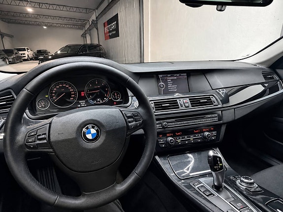 Bmw F11 520d, A-traktor, Automat, D-värmare, Nyregistrerad 10 of 11
