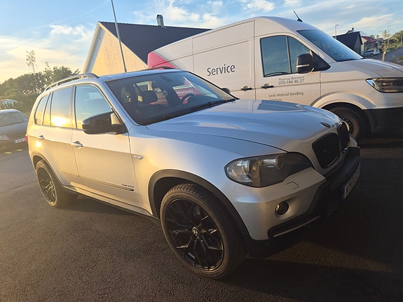 BMW X5 3 of 5