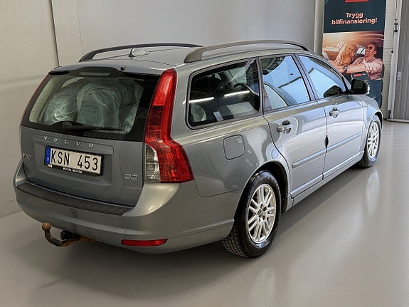 Volvo V50 3 of 14