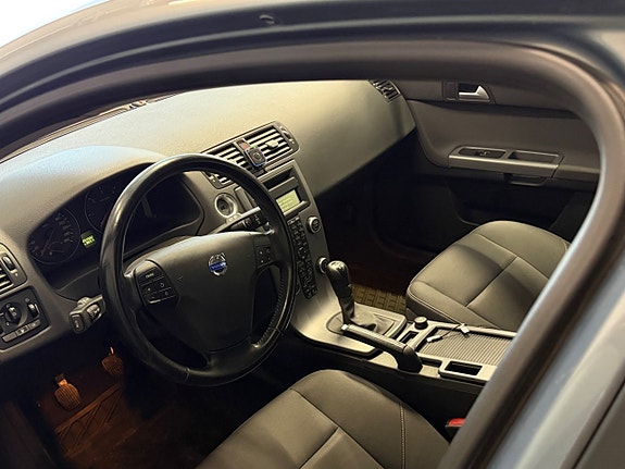 Volvo V50 8 of 14