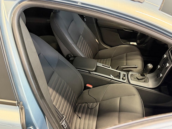 Volvo V50 10 of 14