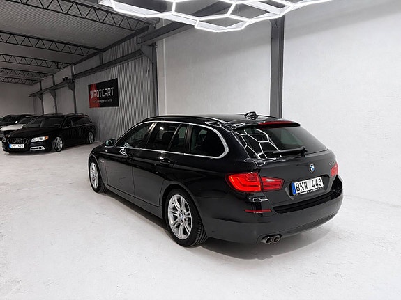 BMW 520d 3 of 12