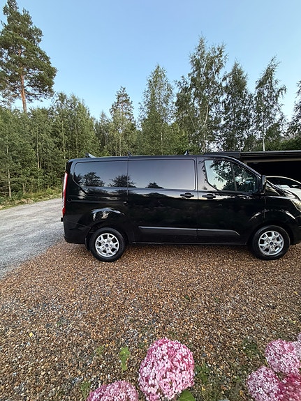 Ford Transit Custom 4 of 6