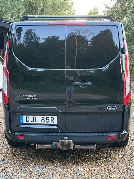 Ford Transit Custom 2 of 6