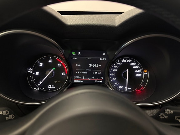 Alfa Romeo Stelvio 16 of 22