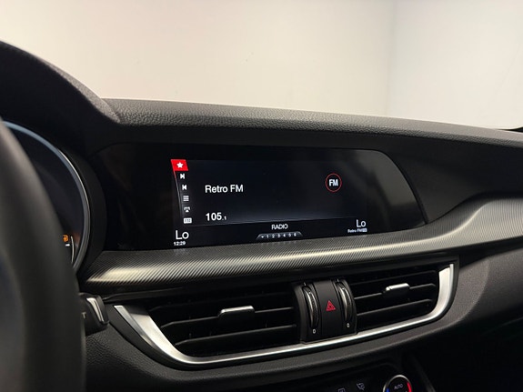 Alfa Romeo Stelvio 21 of 22