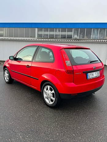 Ford Fiesta 3 of 7