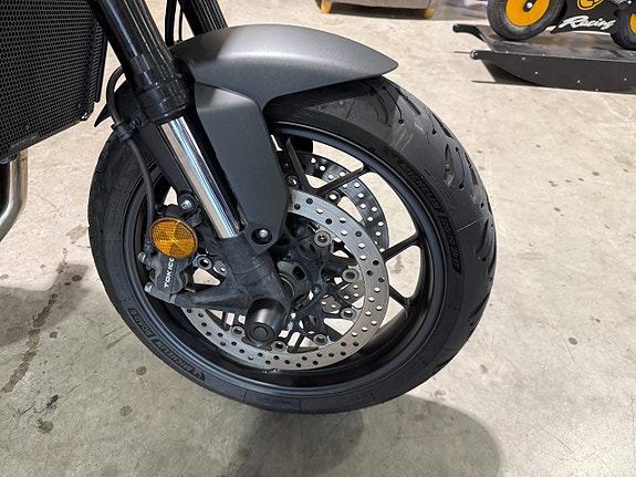 Honda CB1000R #Akrapovic helsystem & Endast 1230mil# 7 of 13