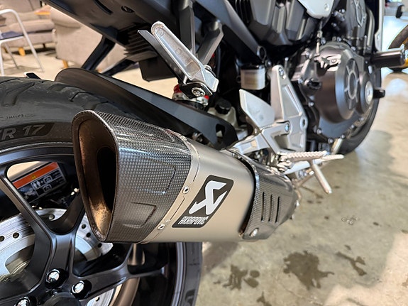 Honda CB1000R #Akrapovic helsystem & Endast 1230mil# 11 of 13