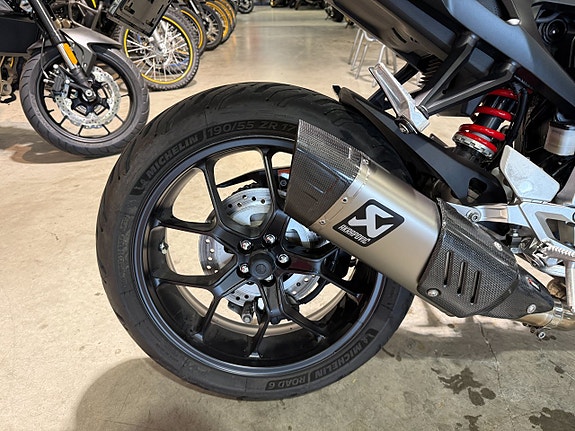 Honda CB1000R #Akrapovic helsystem & Endast 1230mil# 10 of 13