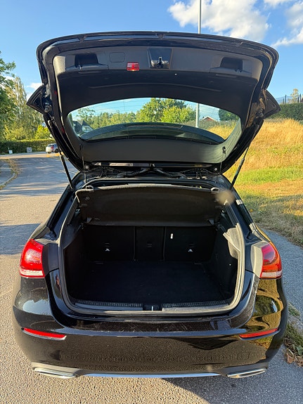 Mercedes-Benz A180 3 of 7