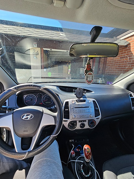 Hyundai i20 10 of 12