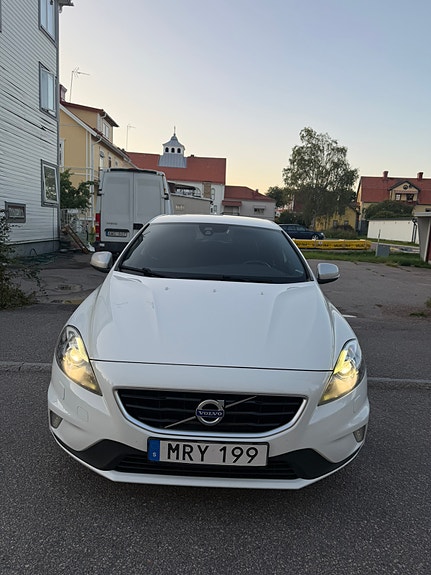 Volvo V40 6 of 9
