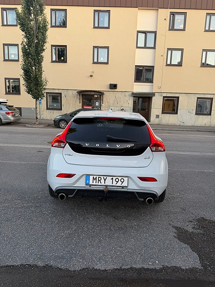 Volvo V40 4 of 9